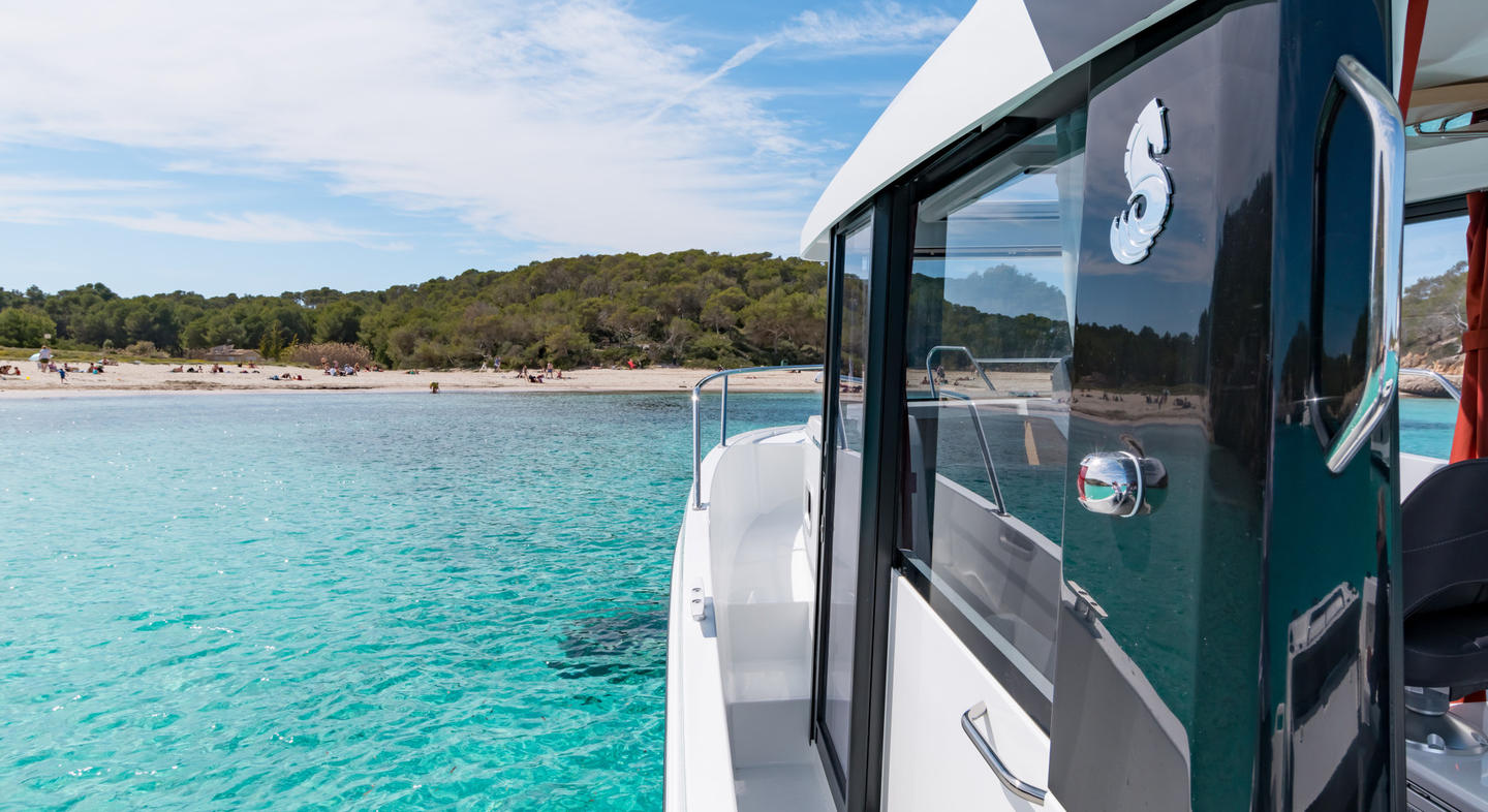Beneteau Barracuda 8 Interior