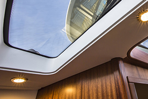 Nimbus-405-Flybridge-01